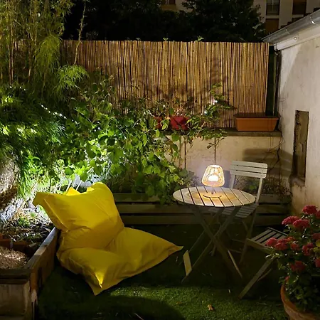 Apartament Le Dans Le Jardin. *